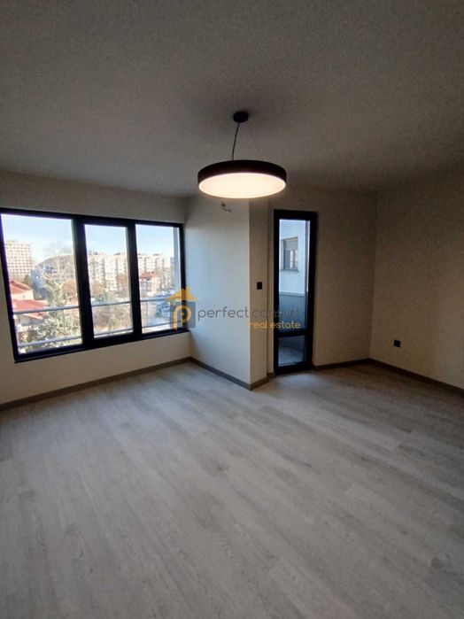 Продава се Четиристаен апартамент в Пловдив, Кършияка - 145 кв.м за 1038 €/кв.м - Снимка #2