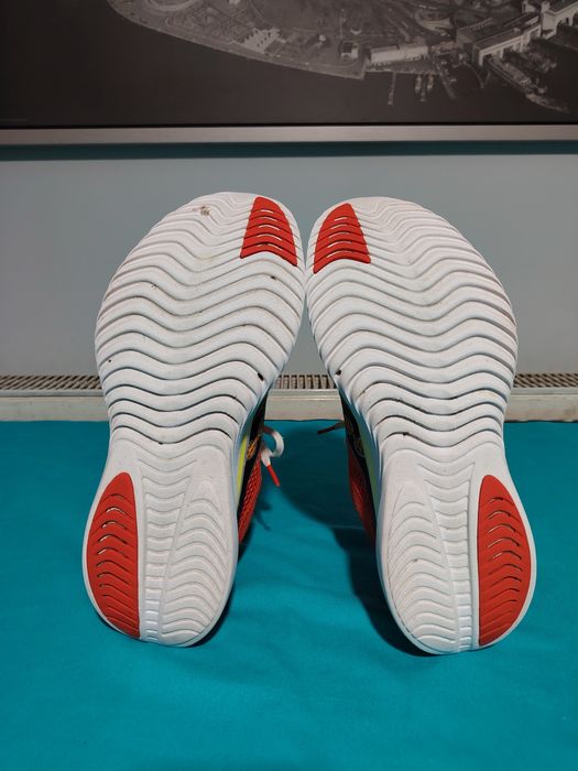Saucony KINVARA 14 adidași alergare mărimea 44,5, interior 28,5 cm.
