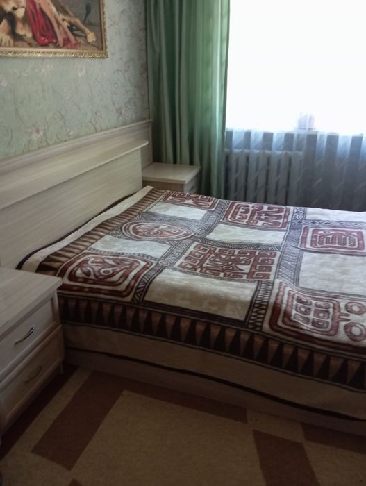 Продаётся спальный гарнитур.