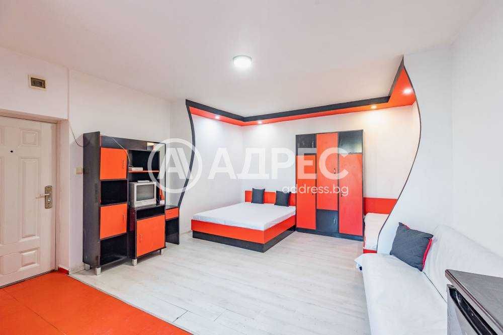Продава се Едностаен апартамент в Варна, Гръцка махала - 40 кв.м за 3450 €/кв.м - Снимка #2