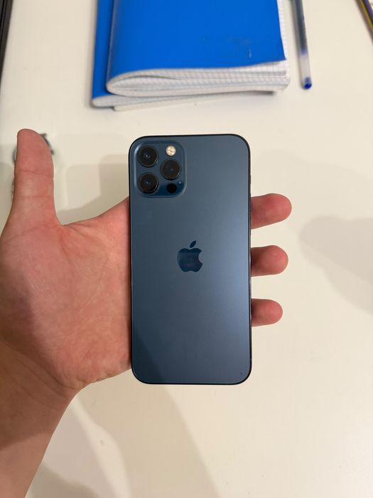 Продаю Iphone 12 pro, в хорошем состоянии
