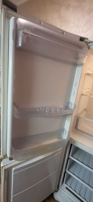 Холодильник Indesit б/у