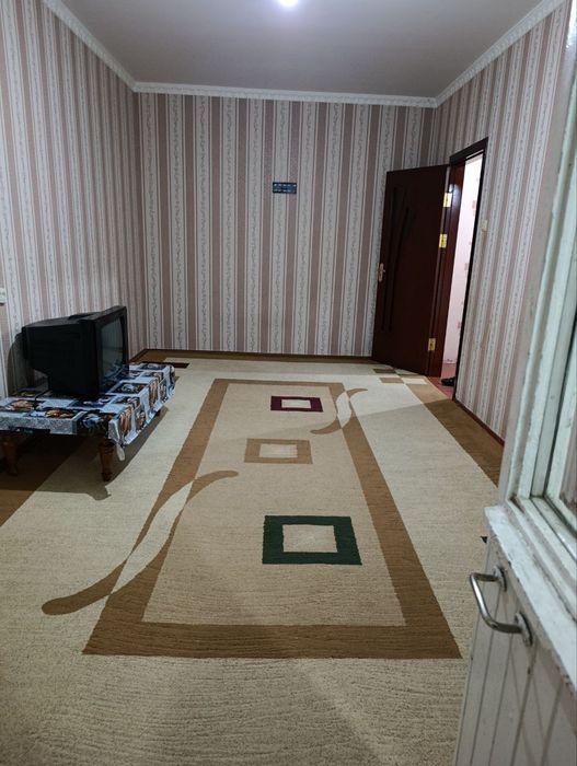 Navoiy shahrida 1 xona uyimiz ijaraga beriladi
