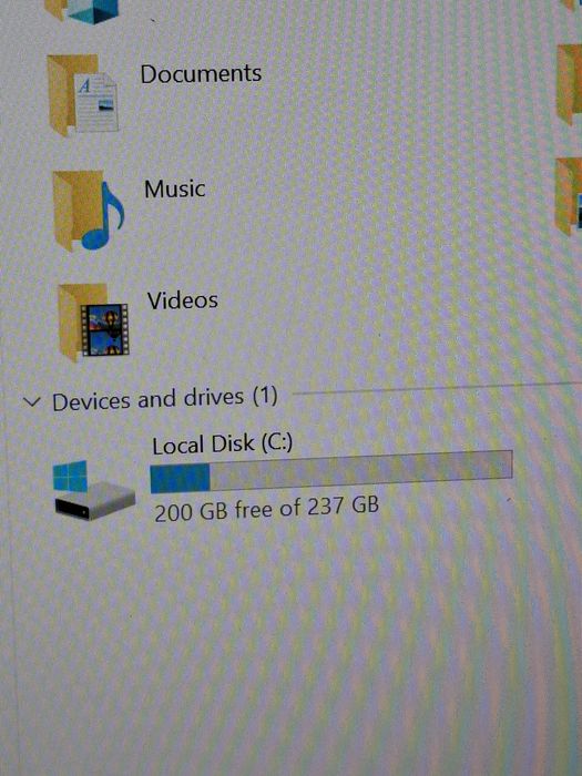 Laptop Dell cu i5 generatia a 8 a