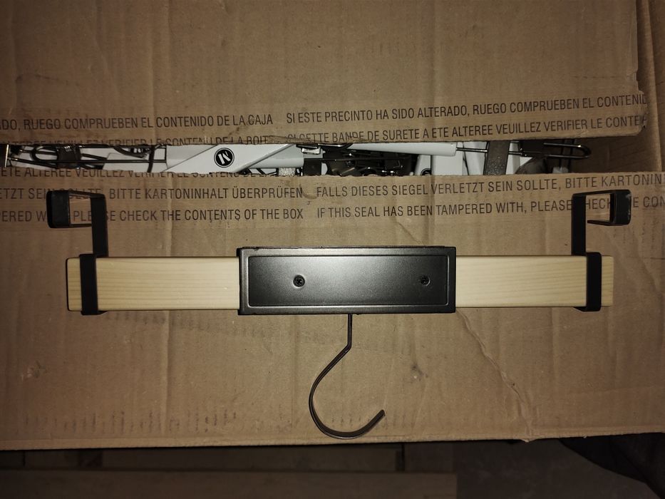 Вешалки для одежды