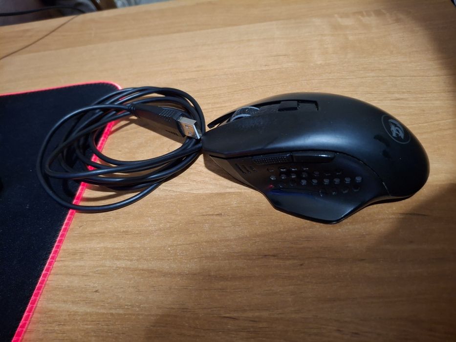 Игровая мышка для компьютера.