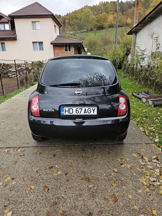 Vând nissan micra