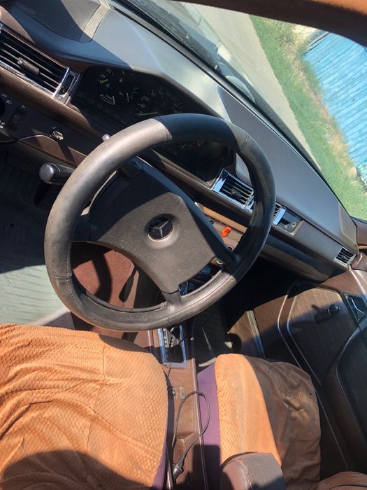 машина, Mercedes e300