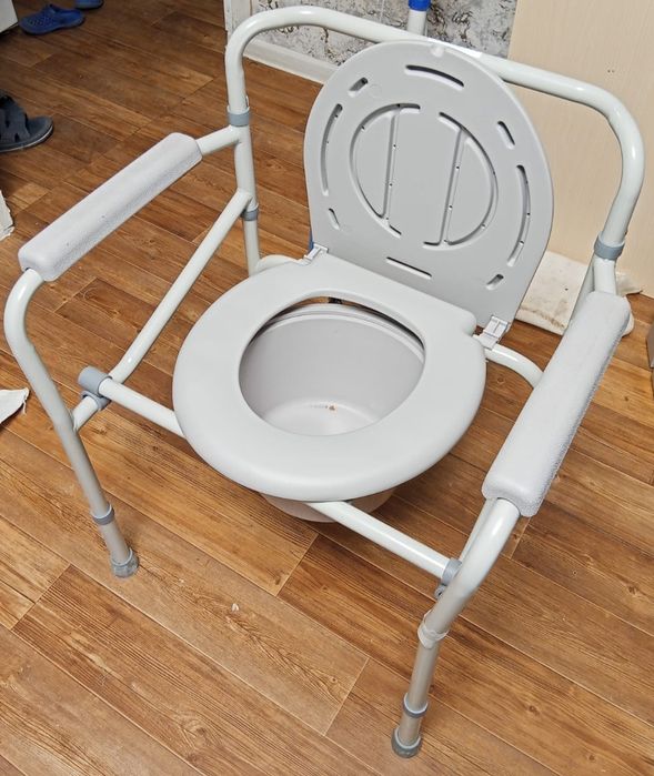 Кресло-туалет, новое