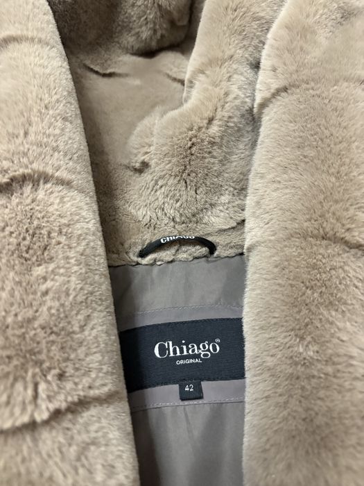 Продаю женский пуховик