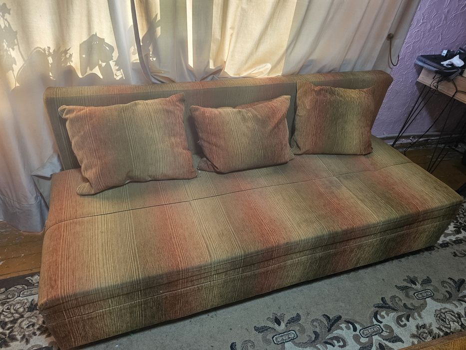 Продам диван б/у