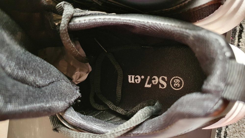 Vand adidas noi nr 39