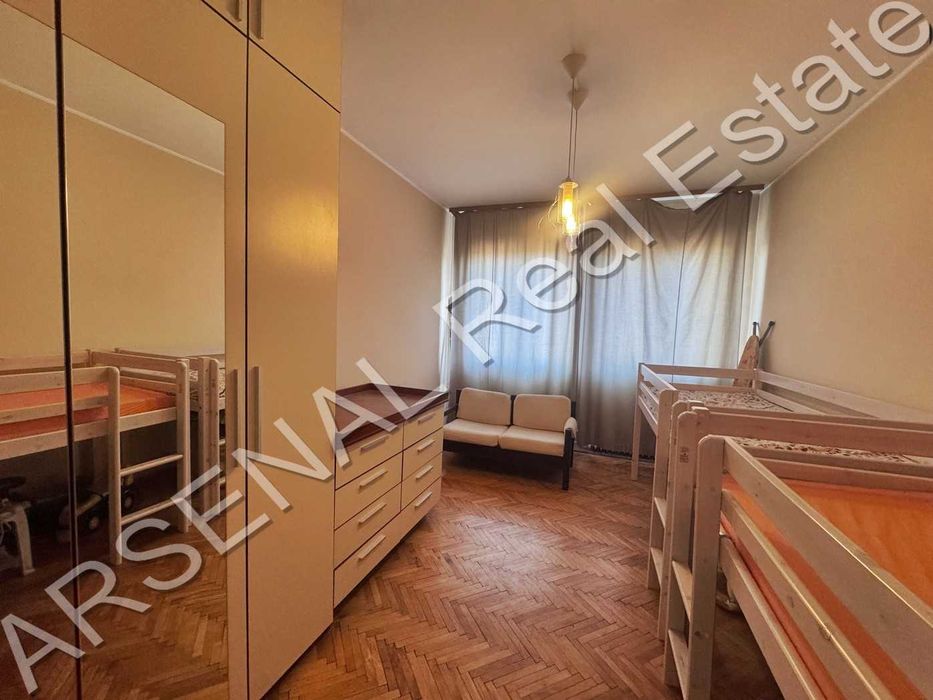ПРОДАВАМЕ 3-ст апартамент в кв. Оборище