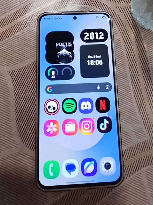 Продава се! SAMSUNG S25 FE