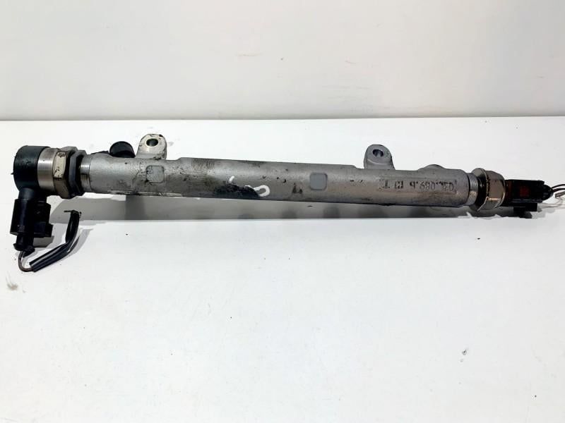 Rampa injectoare Volkswagen Golf 6 057130764H 2.0 tdi CBD, CBDC