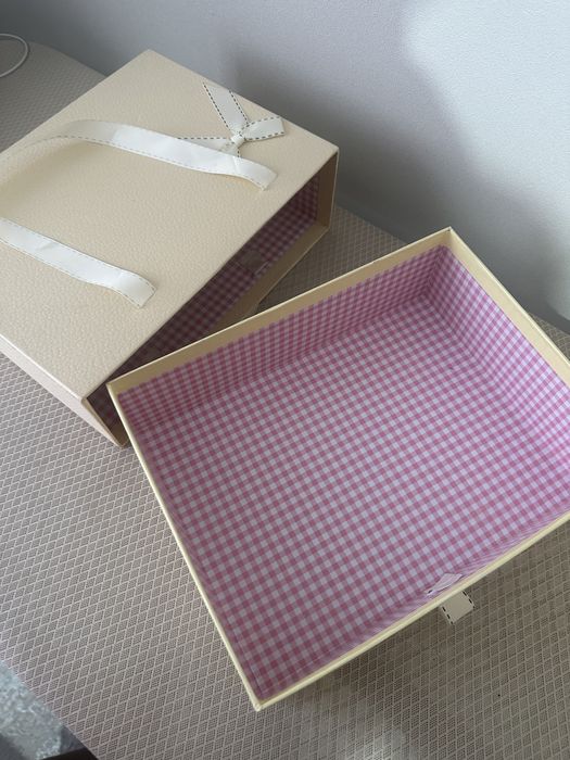 подарочная коробка