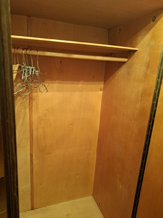 Продам шкаф 10 тысяч