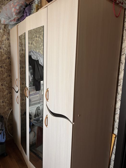 Продам спальный гарнитур в отличном состоянии