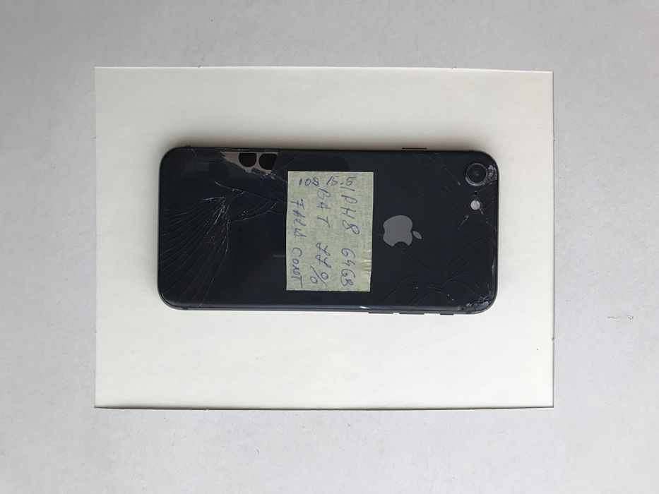 Iphon 8  baterie 77% pret  250lei