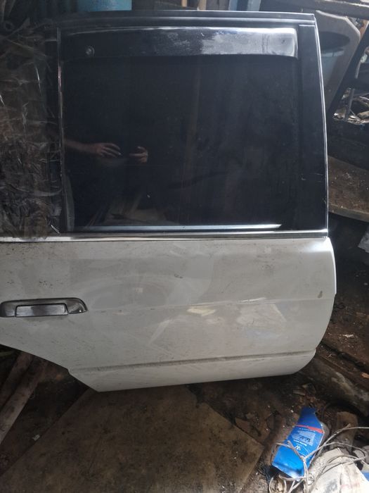 Двери BMW 15000 за 1