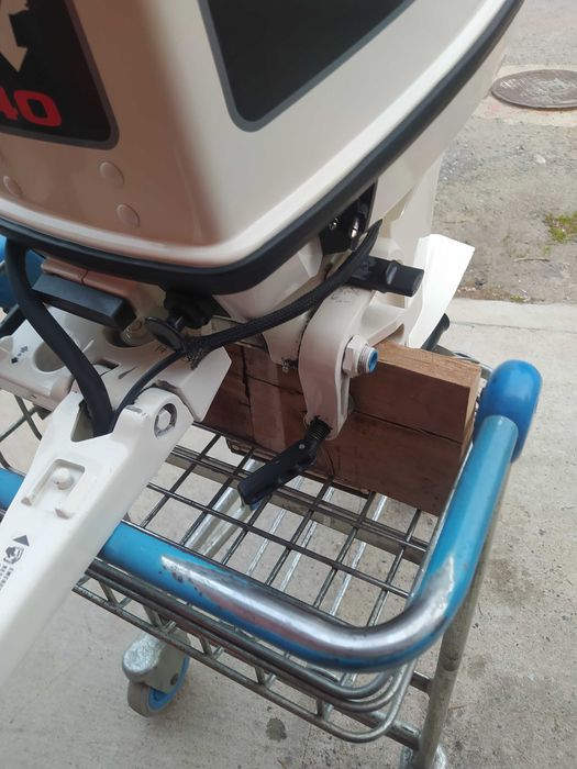 Извън бордови двигател