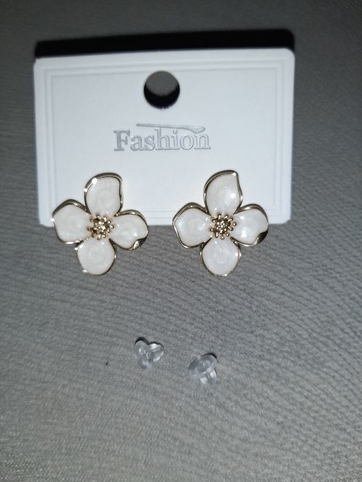 Нови нежни обеци