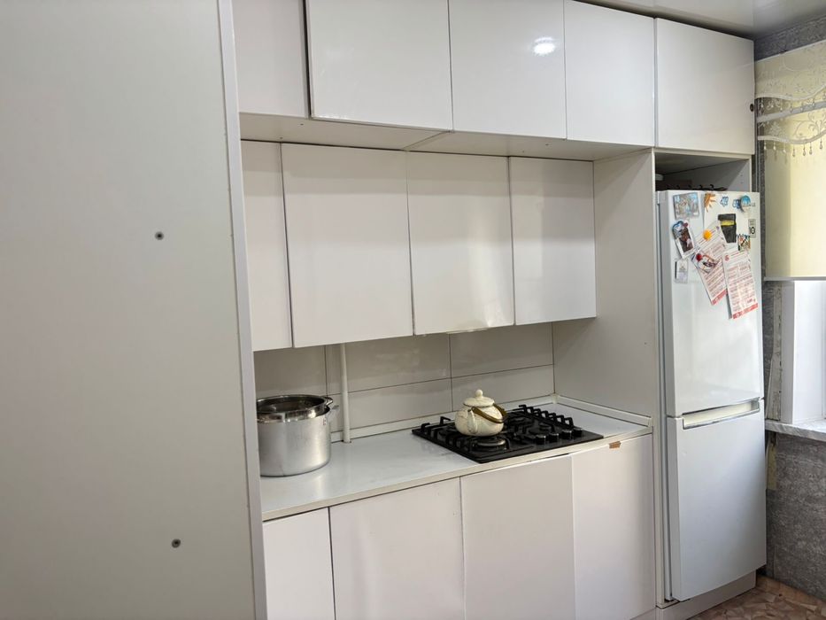 Кухонный гарнитур сатылады