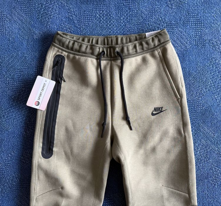 Nike Tech Fleece ОРИГИНАЛЕН мъжки екип/горнище и долнище - S