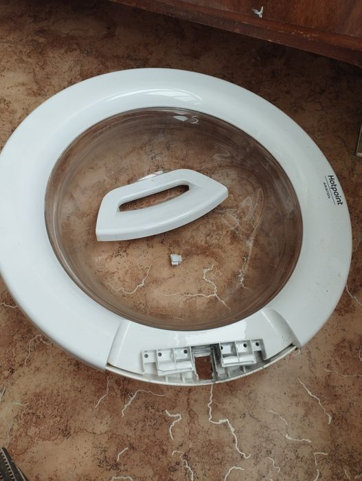 Срочно продам стиральную машину Аристон