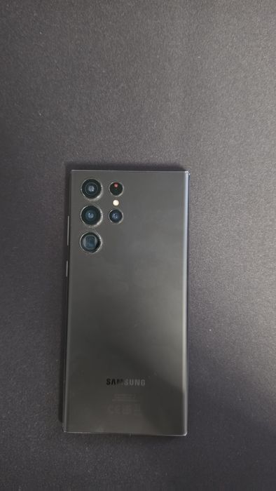 Продавам Samsung S22 Ultra 256