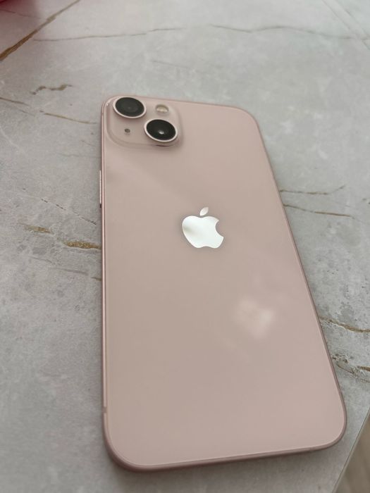 Продам айфон 13 в отличном состоянии