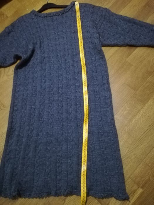 Vând rochie de lana