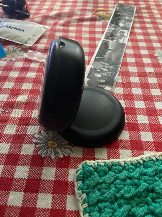 Ceas de voiaj cu carcasa neagra, quartz, chinezesc