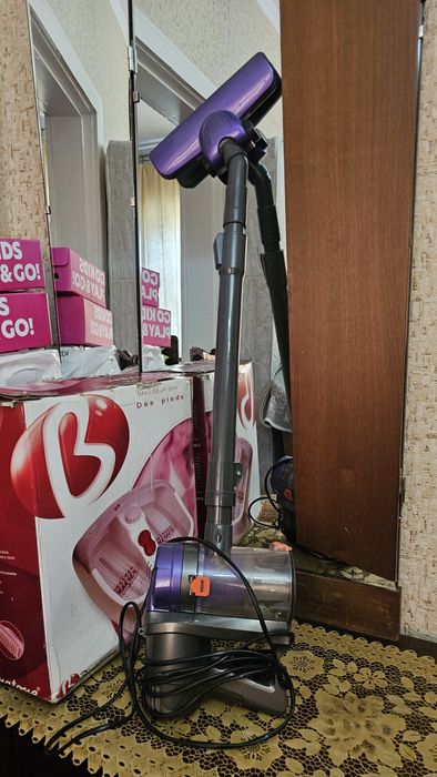 Вертикальный пылесос