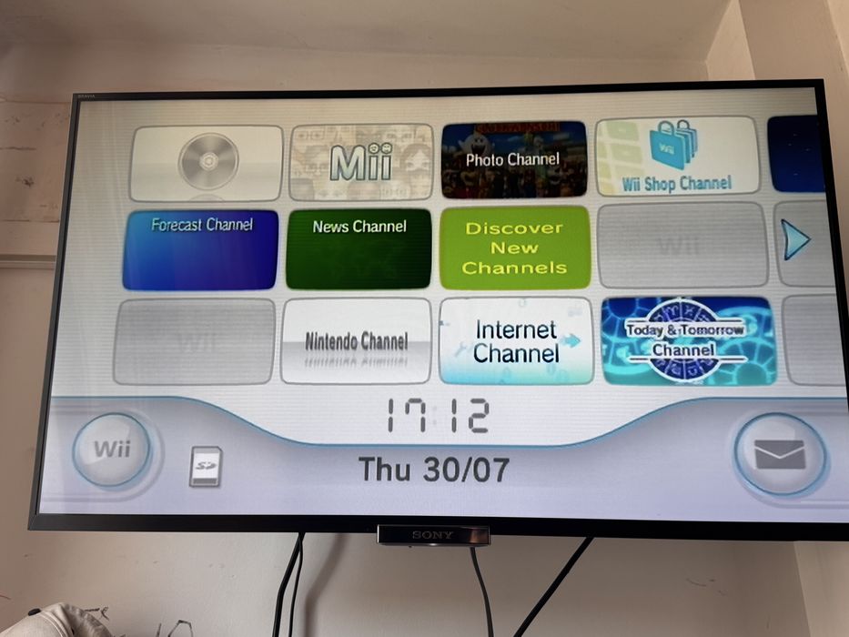 Предлагам черно nintendo Wii за Бартер! (Ако може за ps3)