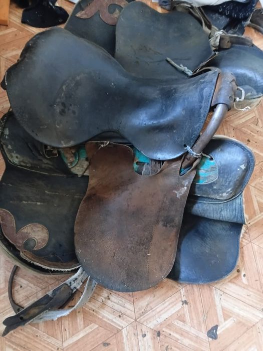 Продам седло для верховой езды