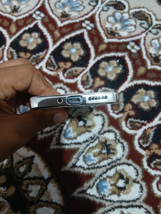 Sotiladi Redmi Not 13 pro 8 ga 256 tali pasti yengi