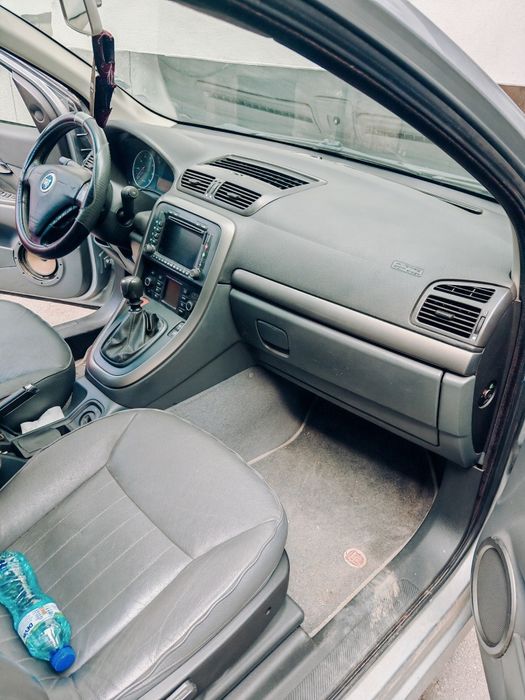 Фиат Крома 1.9 jtdm 150ks