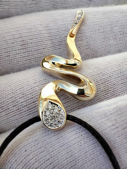 Pandantiv Aur 14K Sarpe Cu Diamante Diamant Unicat