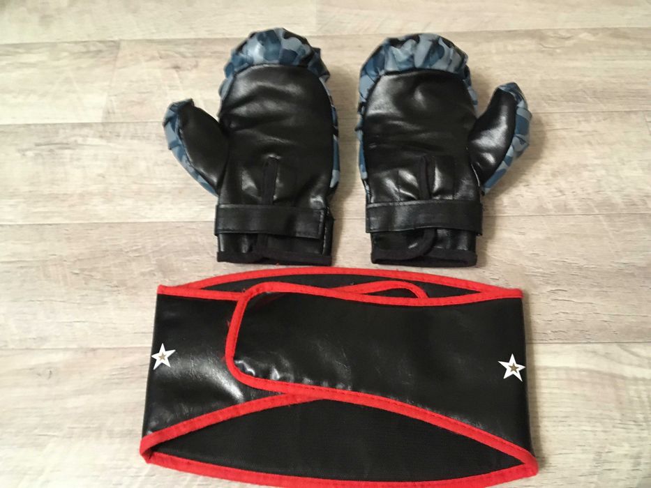 Перчатки + пояс чемпиона!