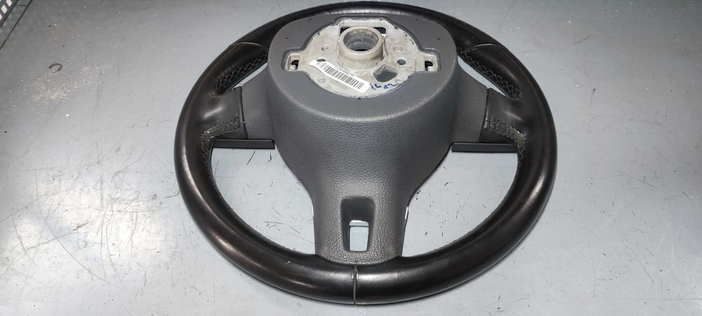 Volan piele cu comenzi  volkswagen vw golf 6 break 1.6 tdi CAY