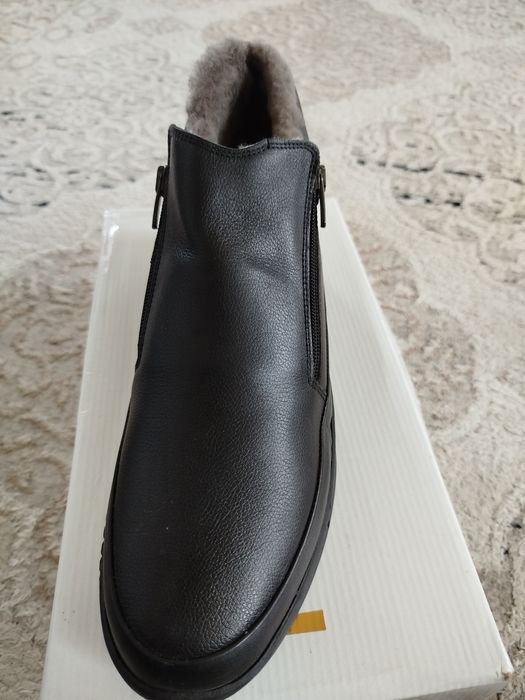 Сапоги продаётся