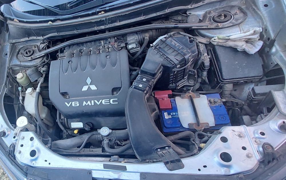 Продам машину отличный кроссовер!