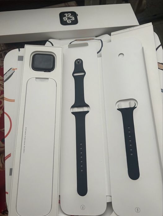 Apple watch SE умные часы