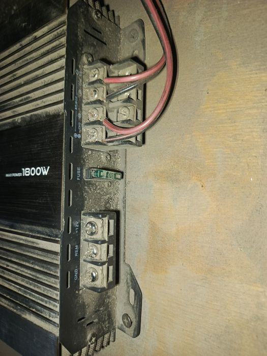 Усилитель автомобильный