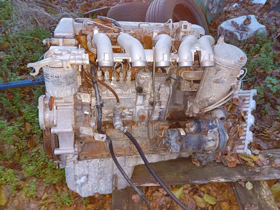 ОБОРУДВАН работещ двигател 5 цилиндров Мерцедес