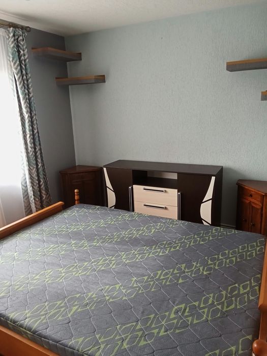 Închiriez apartament