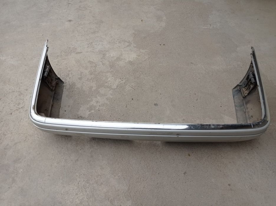 Продам бампер mercedes сешка 1995