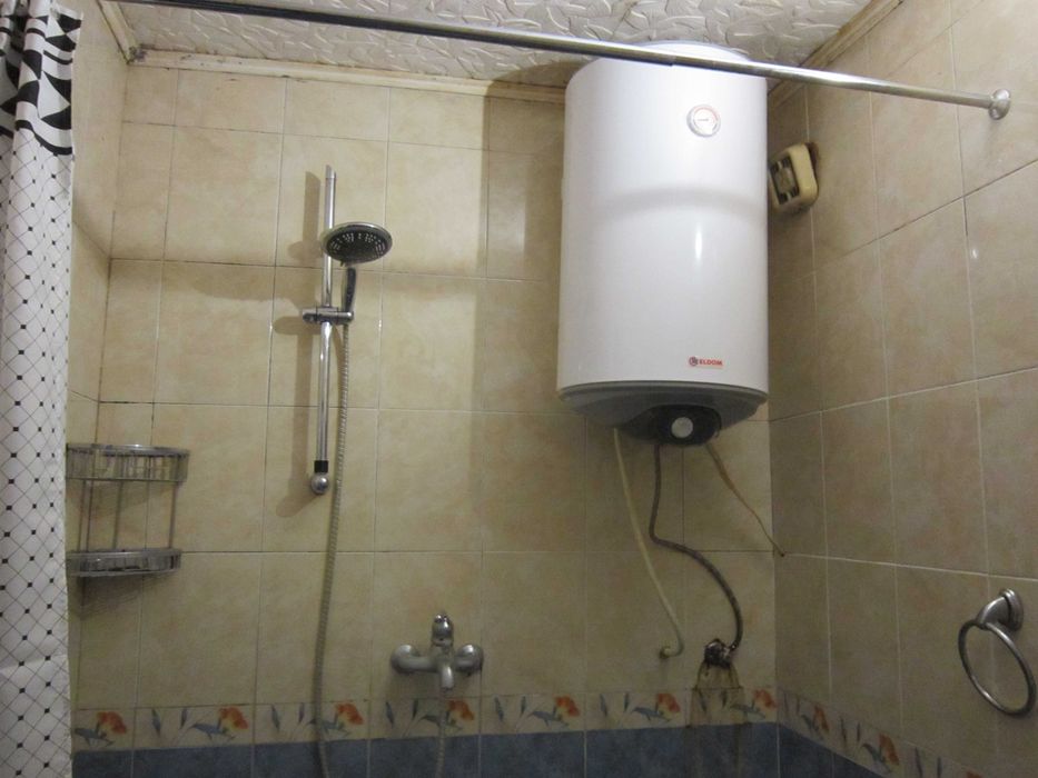 Дава се под наем Тристаен апартамент в Бургас, Възраждане - 90 кв.м за 175 € - Снимка #7