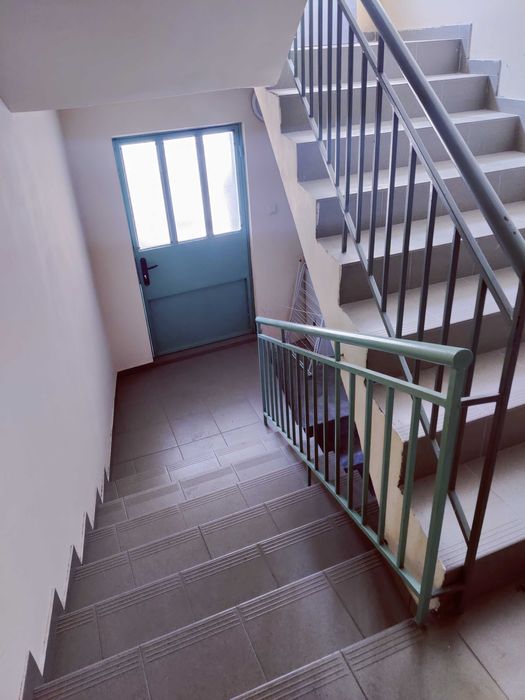 Дава се под наем Двустаен апартамент в Пловдив, Кършияка - 40 кв.м за 306 € - Снимка #1